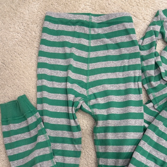 Hanna Andersson Green and Gray Striped Pajama Set sz 8 / 130 cm LIKE NEW - Picture 4 of 5